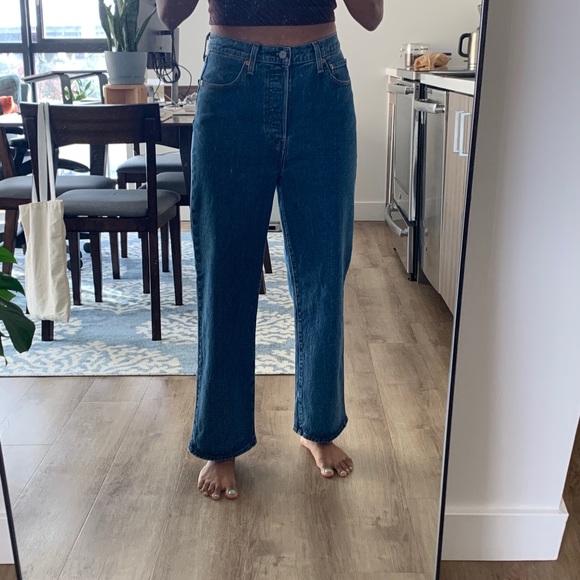 Levi’s RIBCAGE STRAIGHT ANKLE WOMEN'S JEANS - Picture 2 of 4